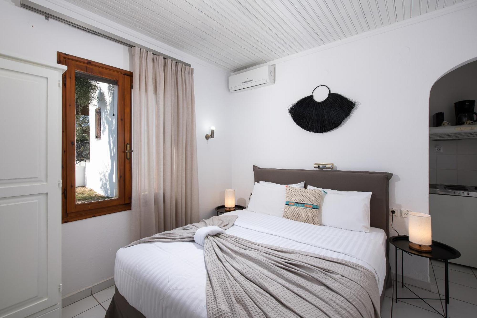 Acroterra - Easy Living Aparthotel Alikí Buitenkant foto